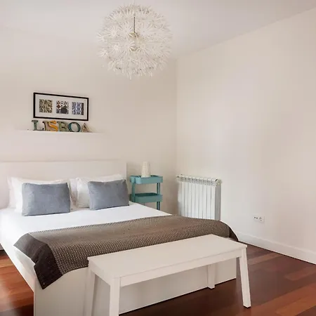 Appartement Estrela Skyline Retreat With Terrace Lissabon