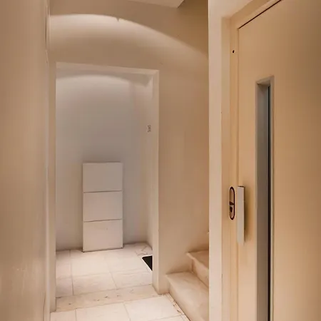 Estrela Skyline Retreat With Terrace Appartement